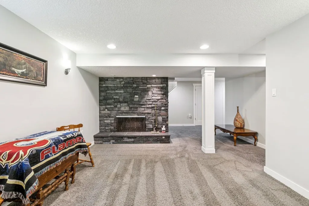 724 Willacy Drive SE Calgary AB T2J2B1