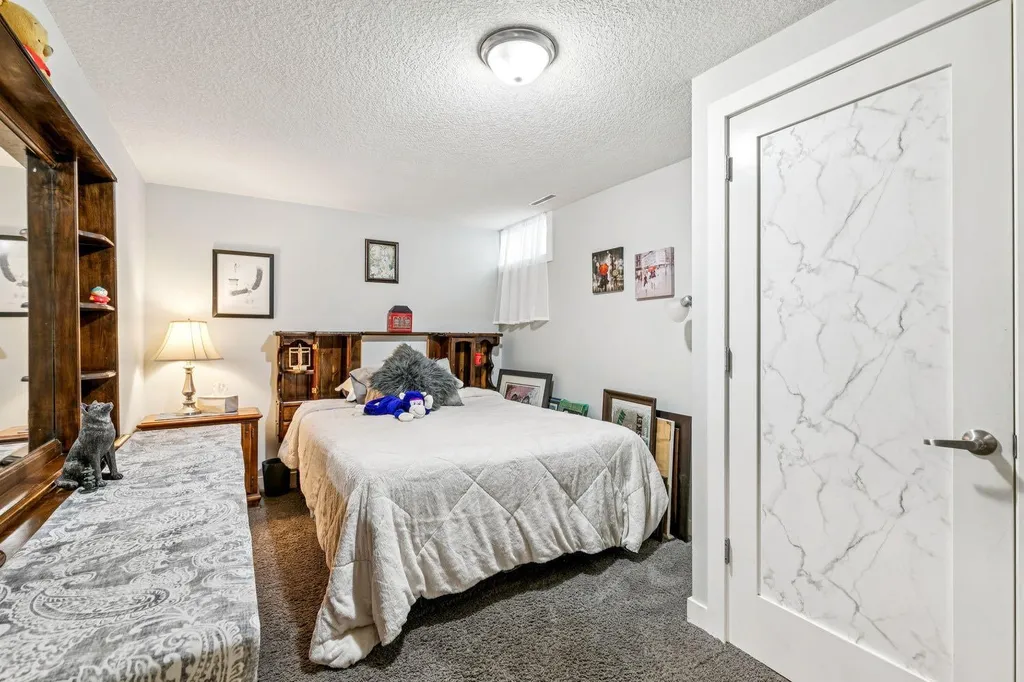724 Willacy Drive SE Calgary AB T2J2B1