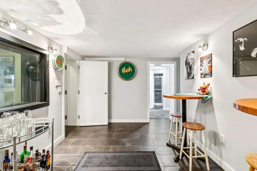 724 Willacy Drive SE Calgary AB T2J2B1