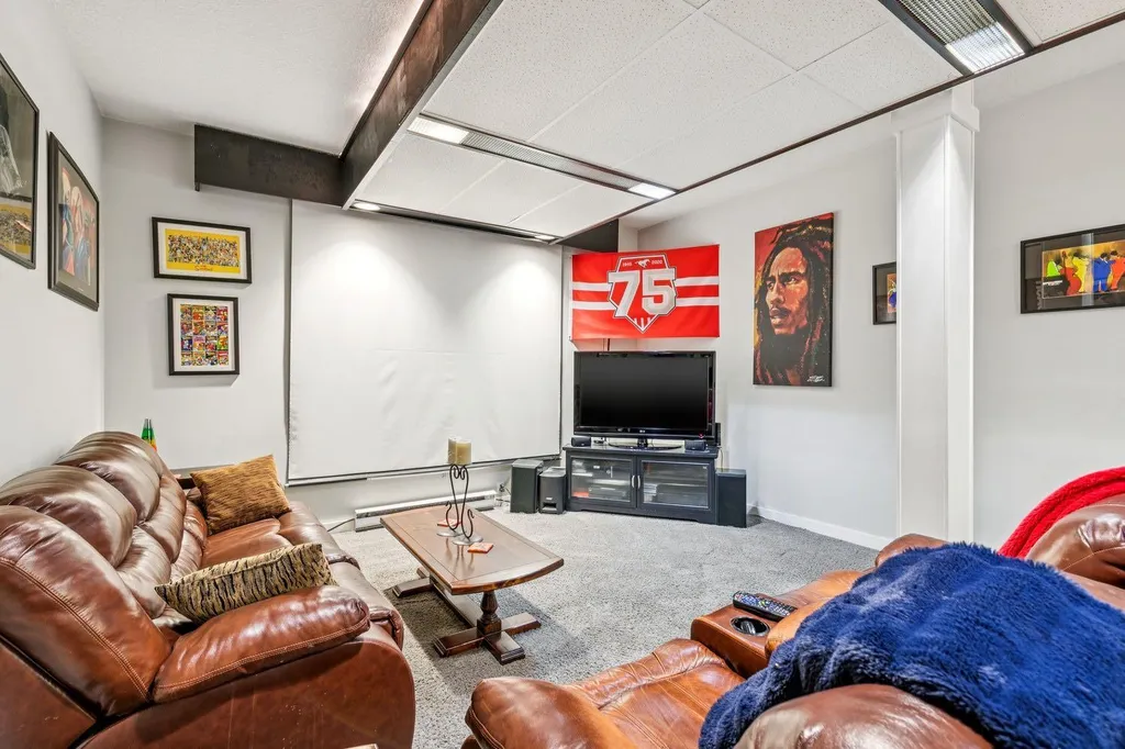 724 Willacy Drive SE Calgary AB T2J2B1