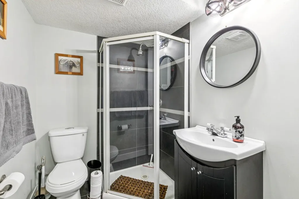 724 Willacy Drive SE Calgary AB T2J2B1