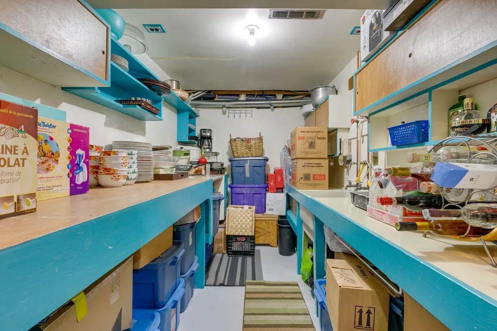724 Willacy Drive SE Calgary AB T2J2B1