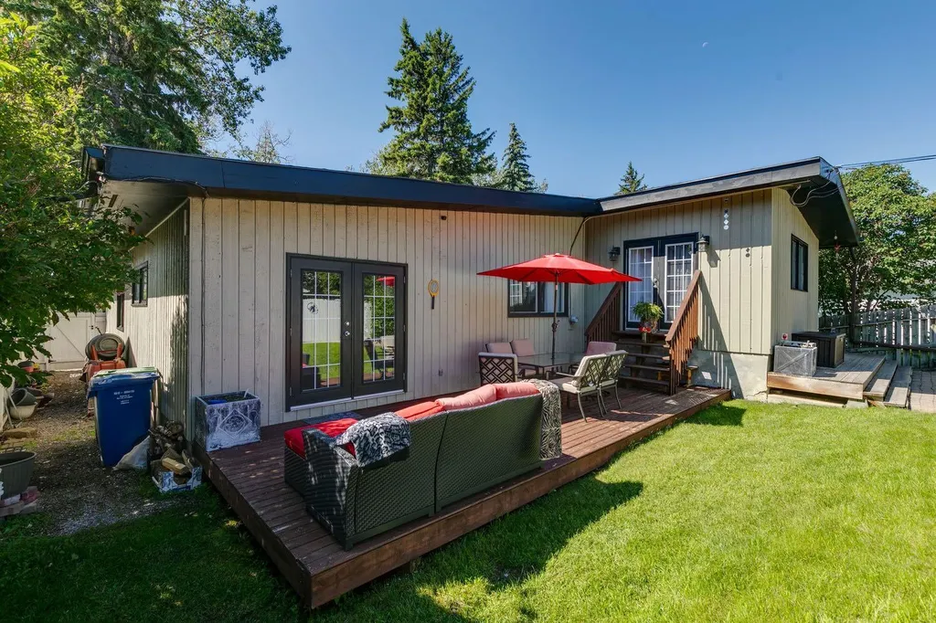 724 Willacy Drive SE Calgary AB T2J2B1