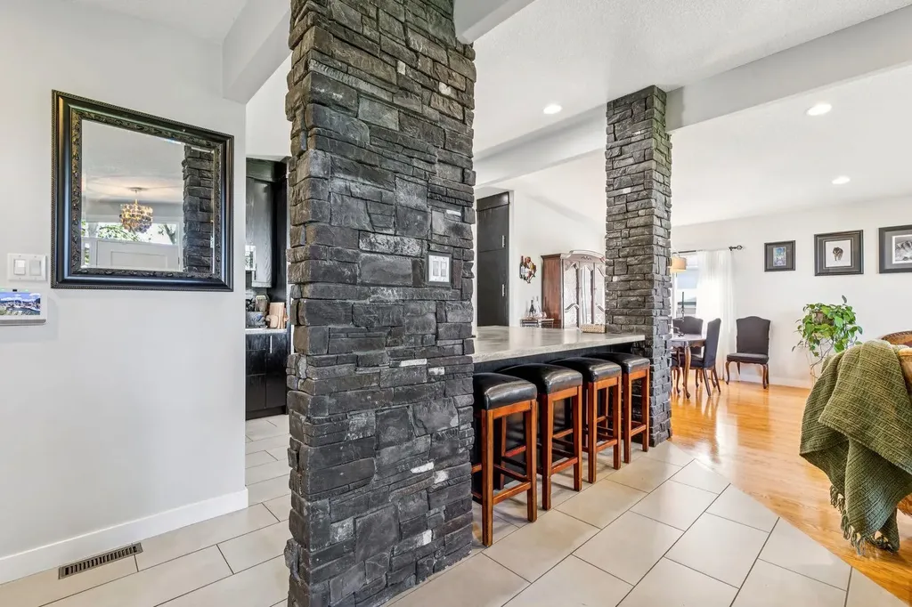 724 Willacy Drive SE Calgary AB T2J2B1