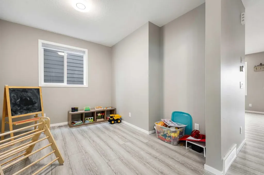 142 Yorkstone Way SW Calgary AB T2X 4S2