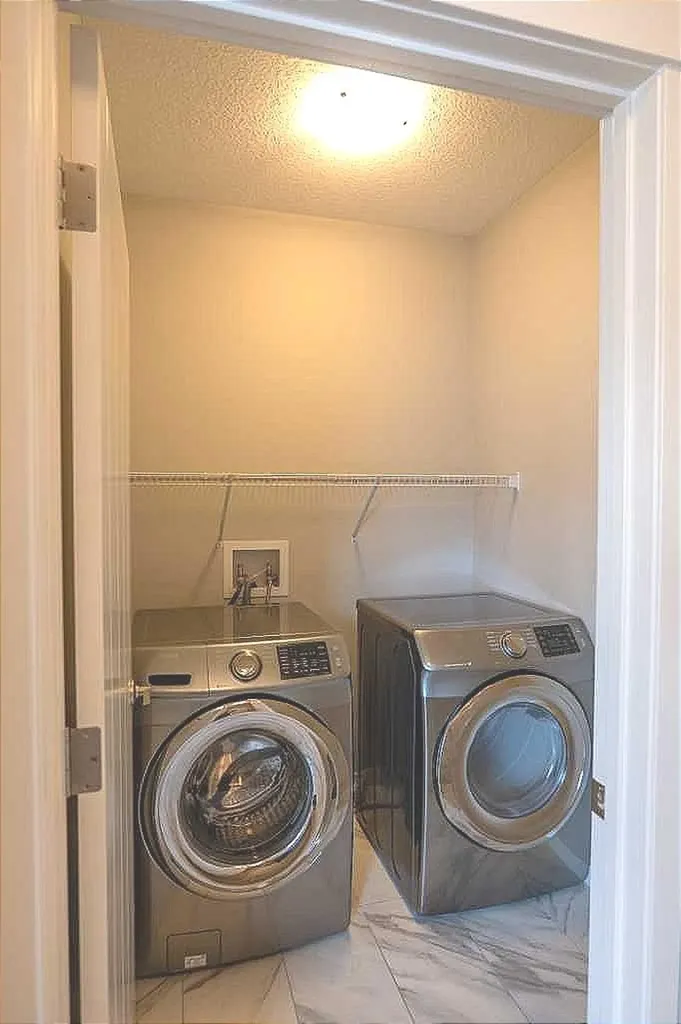 124 Howse Avenue NE Calgary AB T3P 0W1