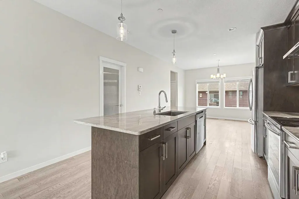 124 Howse Avenue NE Calgary AB T3P 0W1