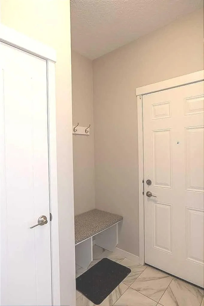 124 Howse Avenue NE Calgary AB T3P 0W1