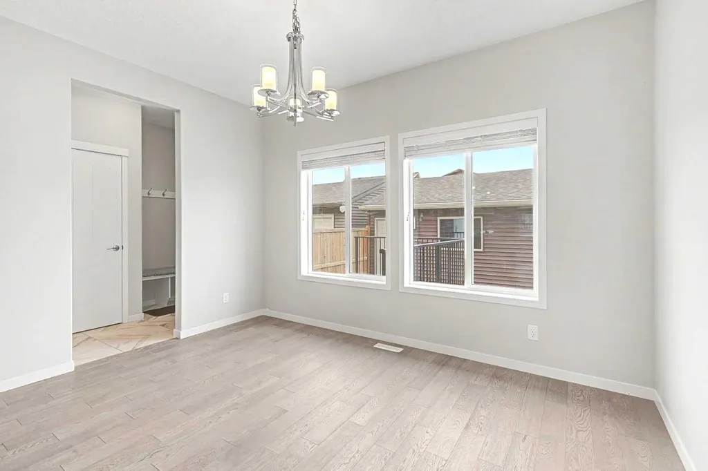124 Howse Avenue NE Calgary AB T3P 0W1