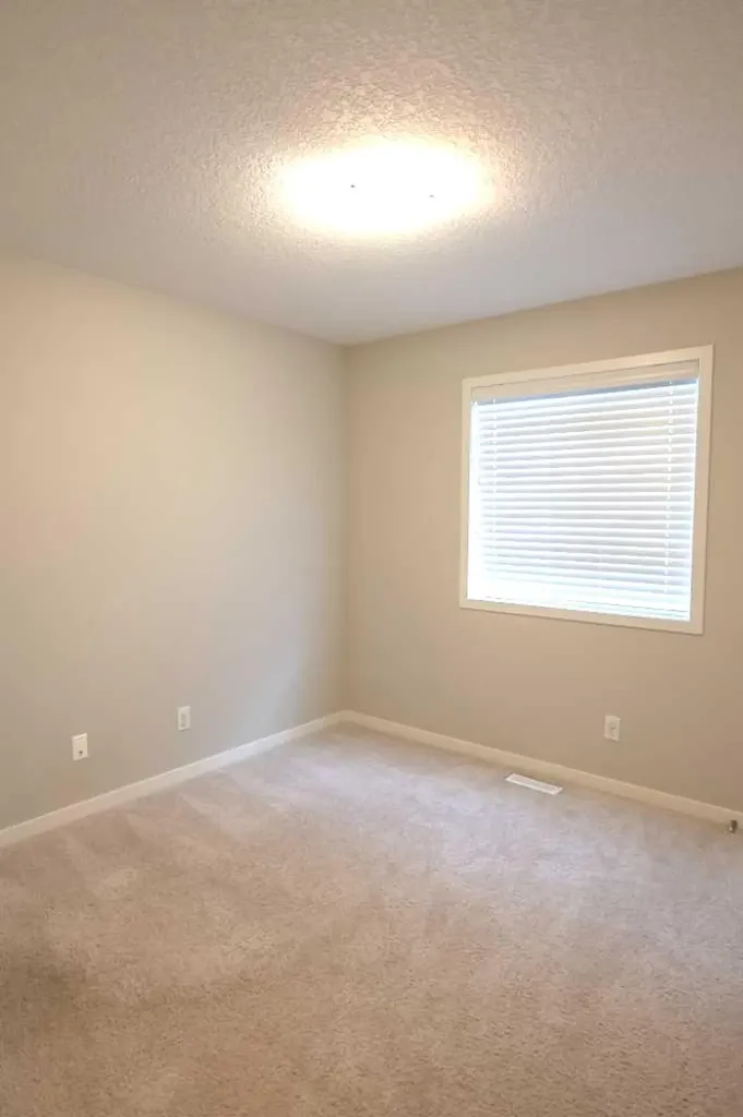124 Howse Avenue NE Calgary AB T3P 0W1