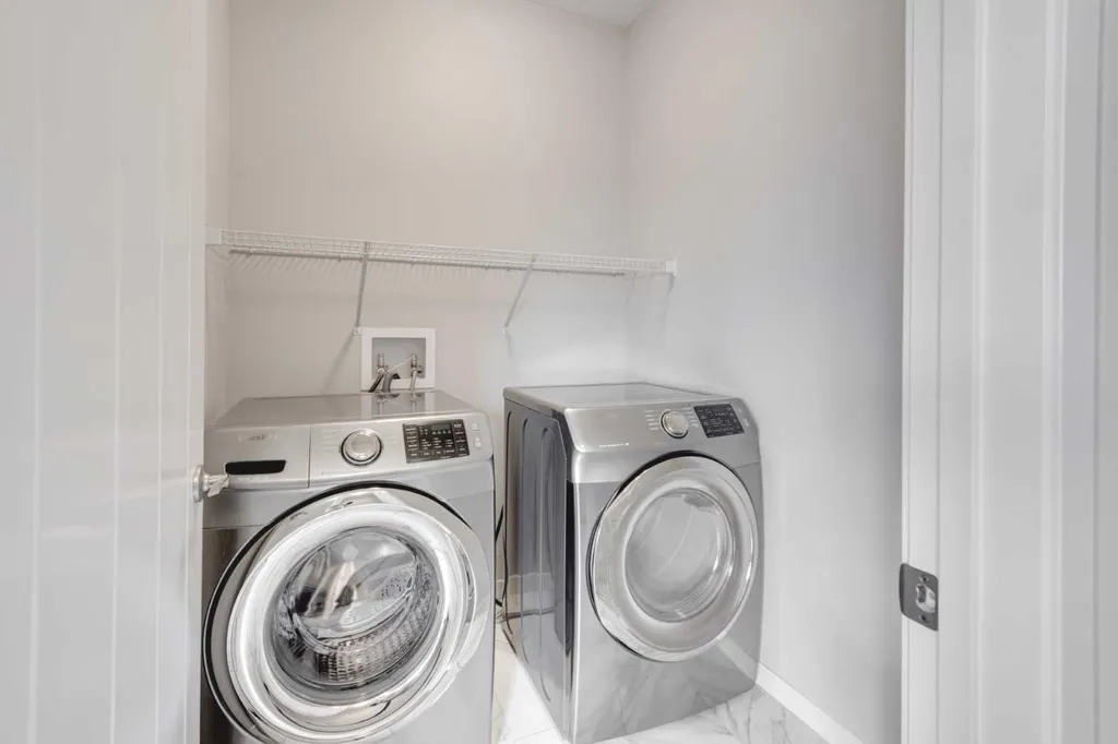 124 Howse Avenue NE Calgary AB T3P 0W1
