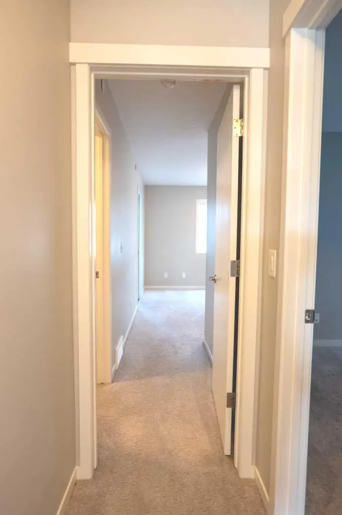 124 Howse Avenue NE Calgary AB T3P 0W1