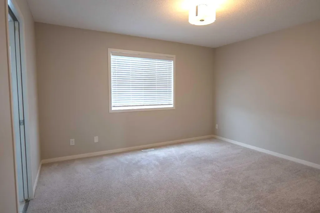 124 Howse Avenue NE Calgary AB T3P 0W1