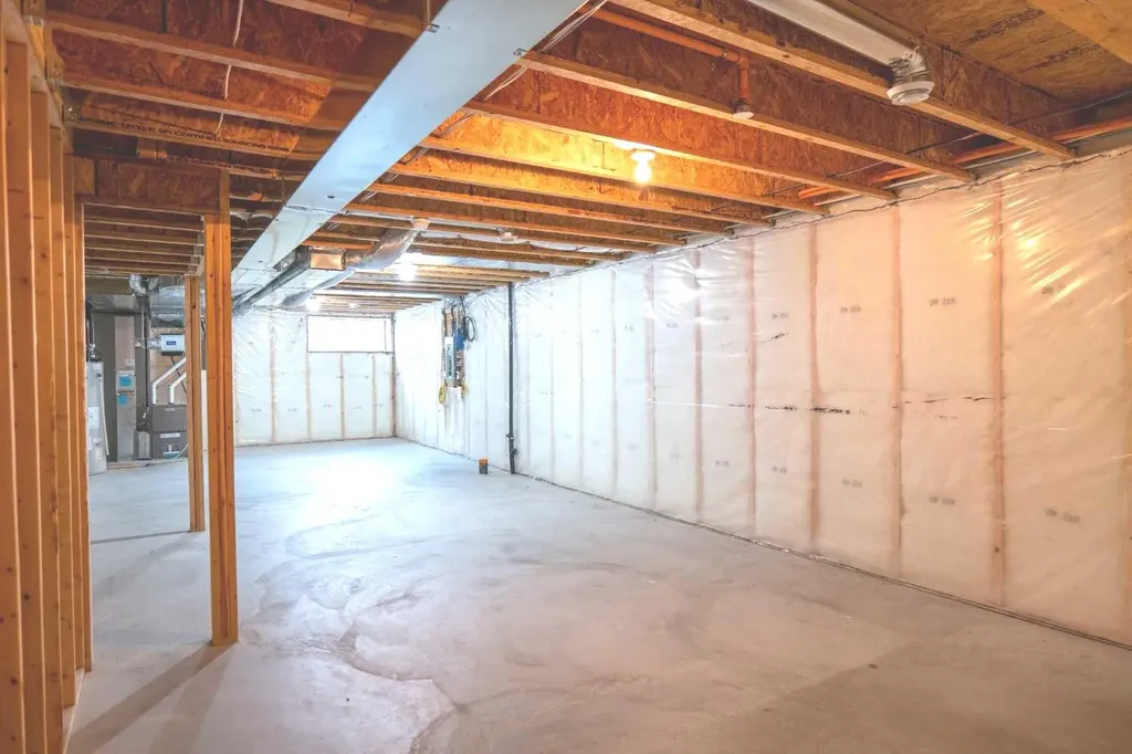 124 Howse Avenue NE Calgary AB T3P 0W1