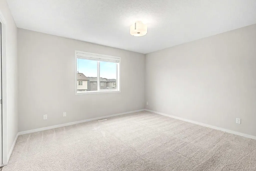 124 Howse Avenue NE Calgary AB T3P 0W1