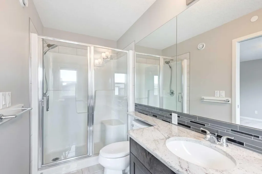 124 Howse Avenue NE Calgary AB T3P 0W1