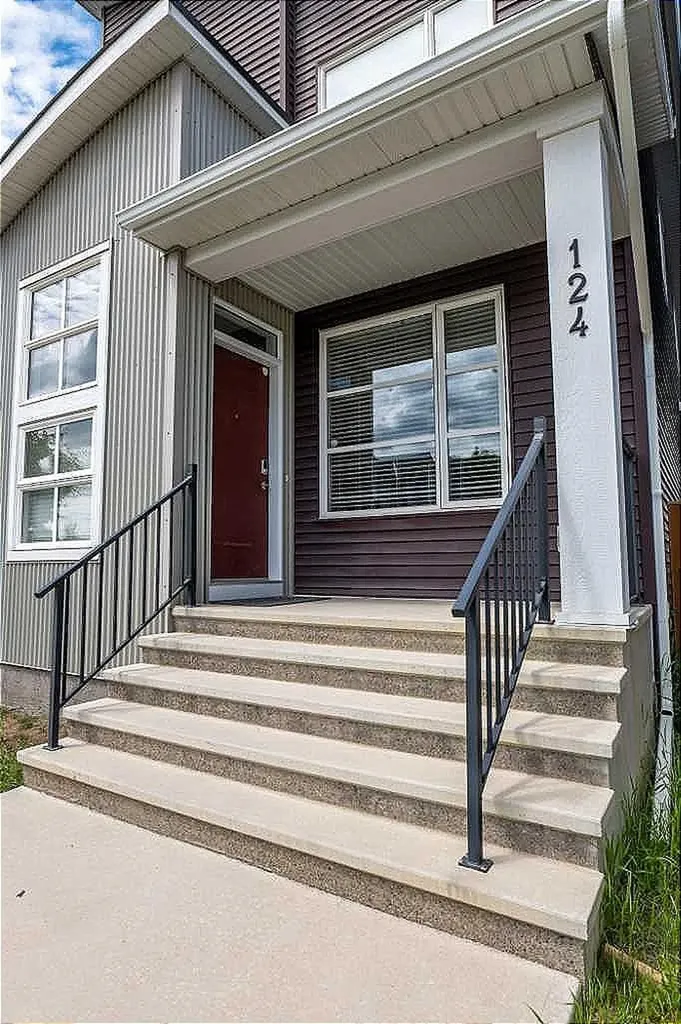 124 Howse Avenue NE Calgary AB T3P 0W1