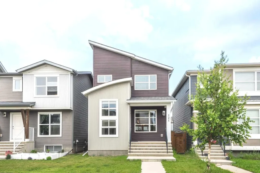 124 Howse Avenue NE Calgary AB T3P 0W1