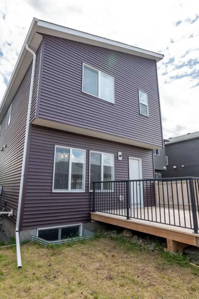 124 Howse Avenue NE Calgary AB T3P 0W1