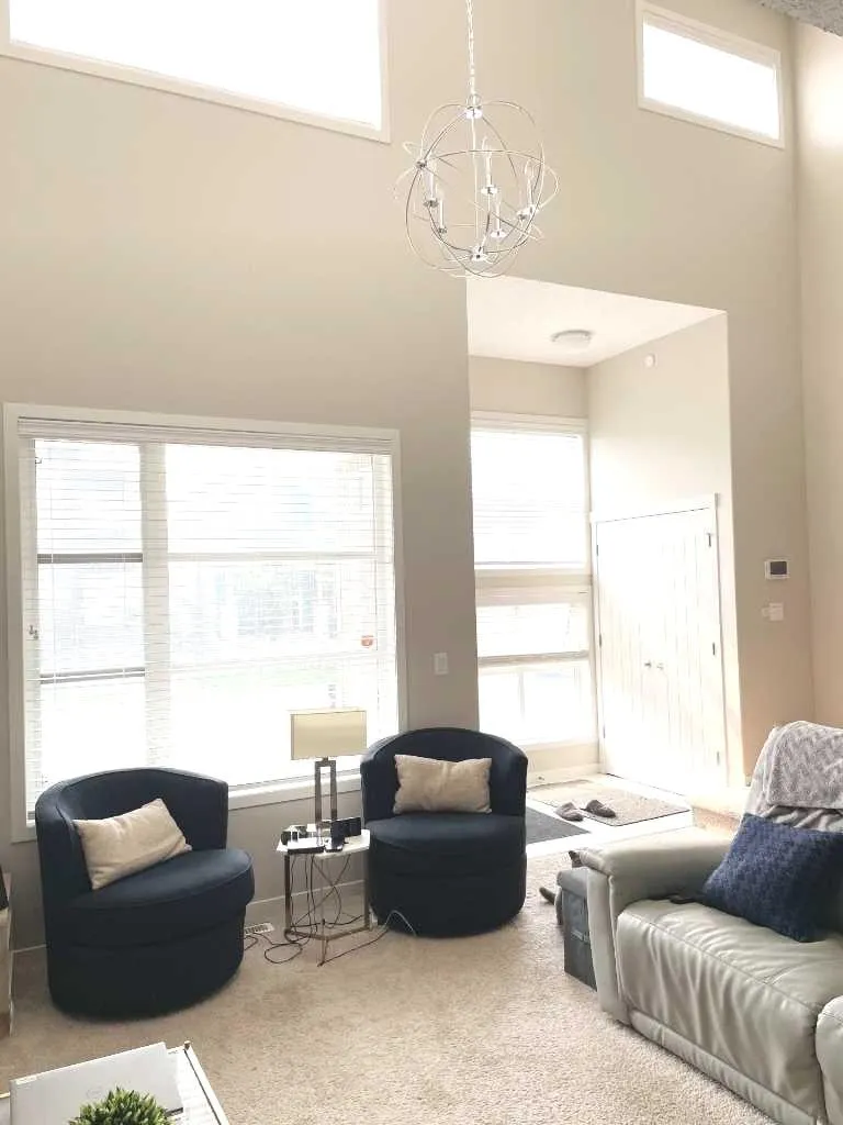 124 Howse Avenue NE Calgary AB T3P 0W1