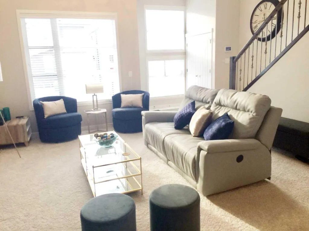 124 Howse Avenue NE Calgary AB T3P 0W1