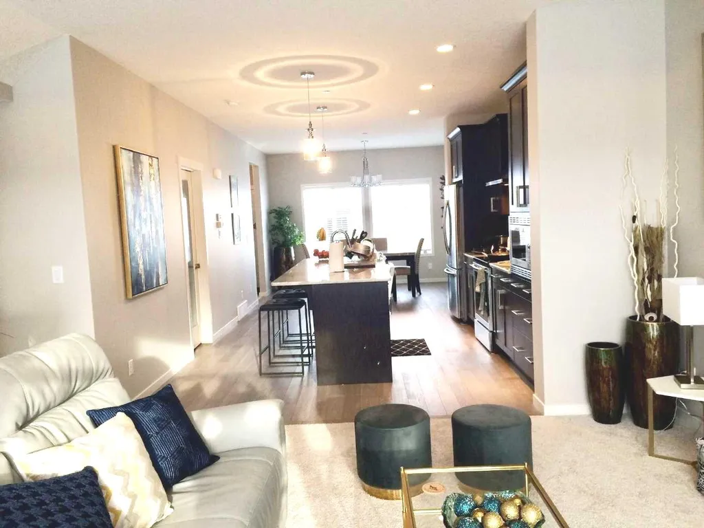 124 Howse Avenue NE Calgary AB T3P 0W1