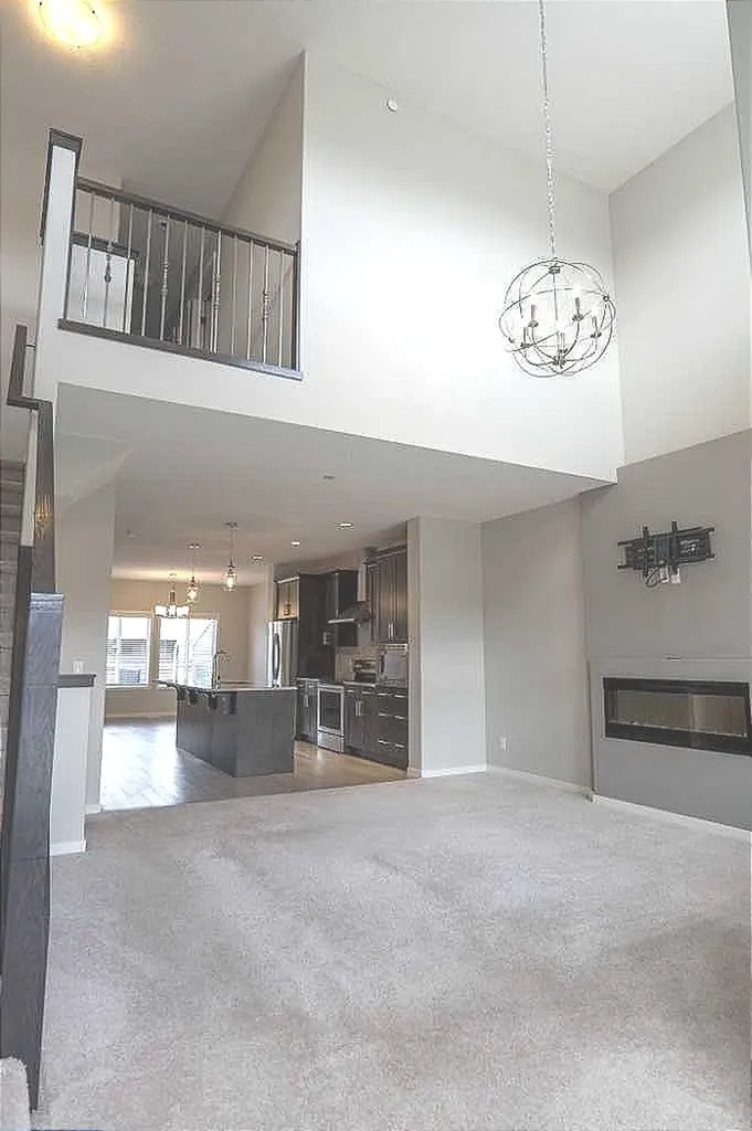 124 Howse Avenue NE Calgary AB T3P 0W1