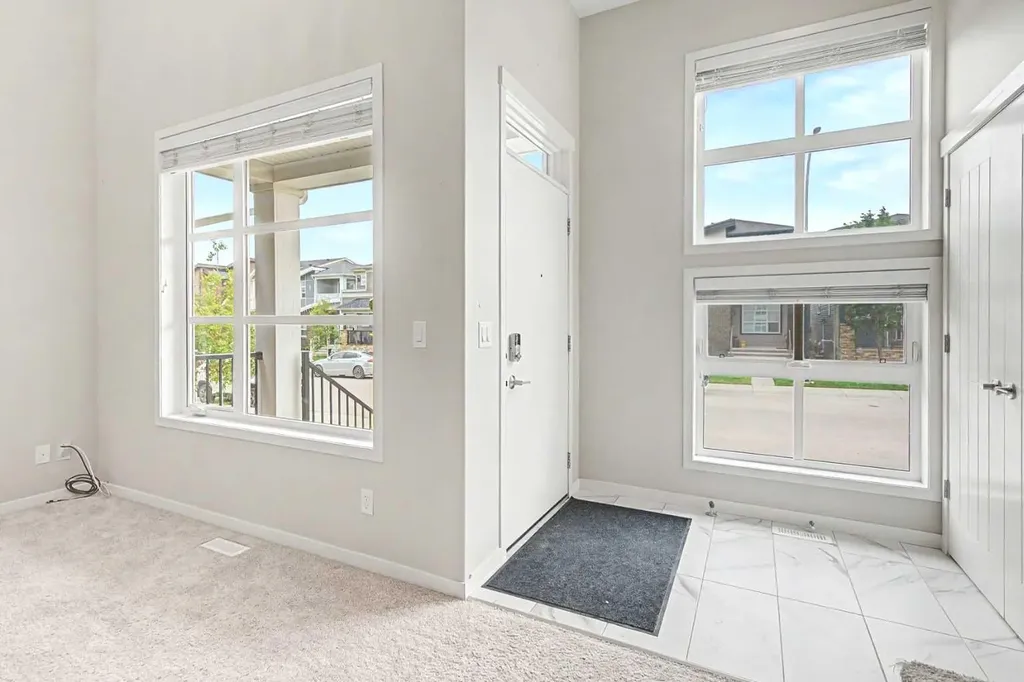 124 Howse Avenue NE Calgary AB T3P 0W1