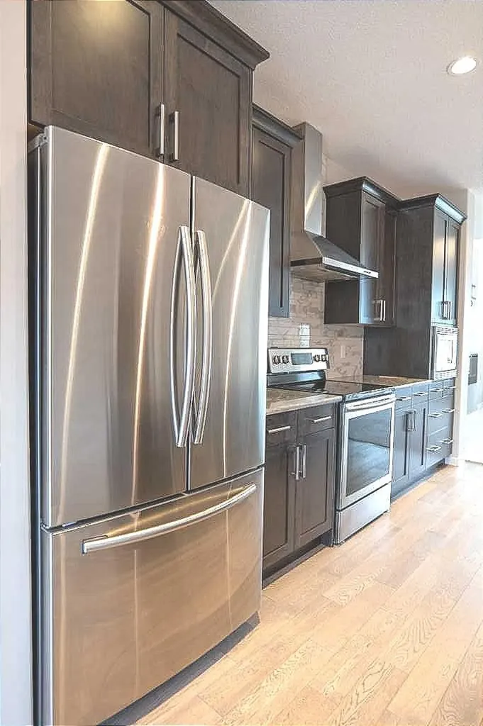 124 Howse Avenue NE Calgary AB T3P 0W1