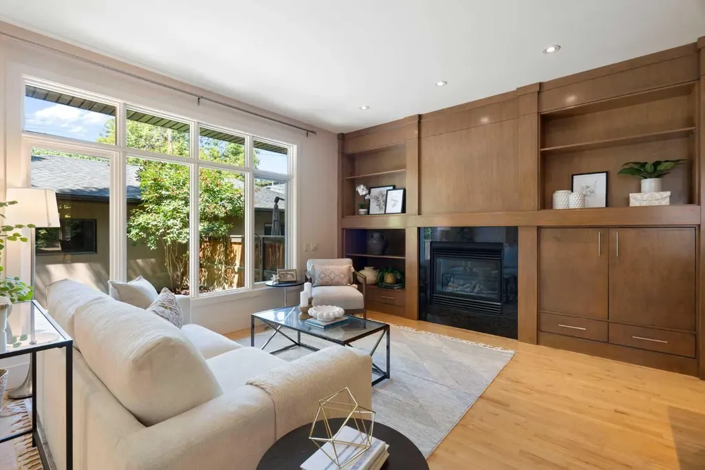 515 9 Street NE Calgary AB T2E 4K4