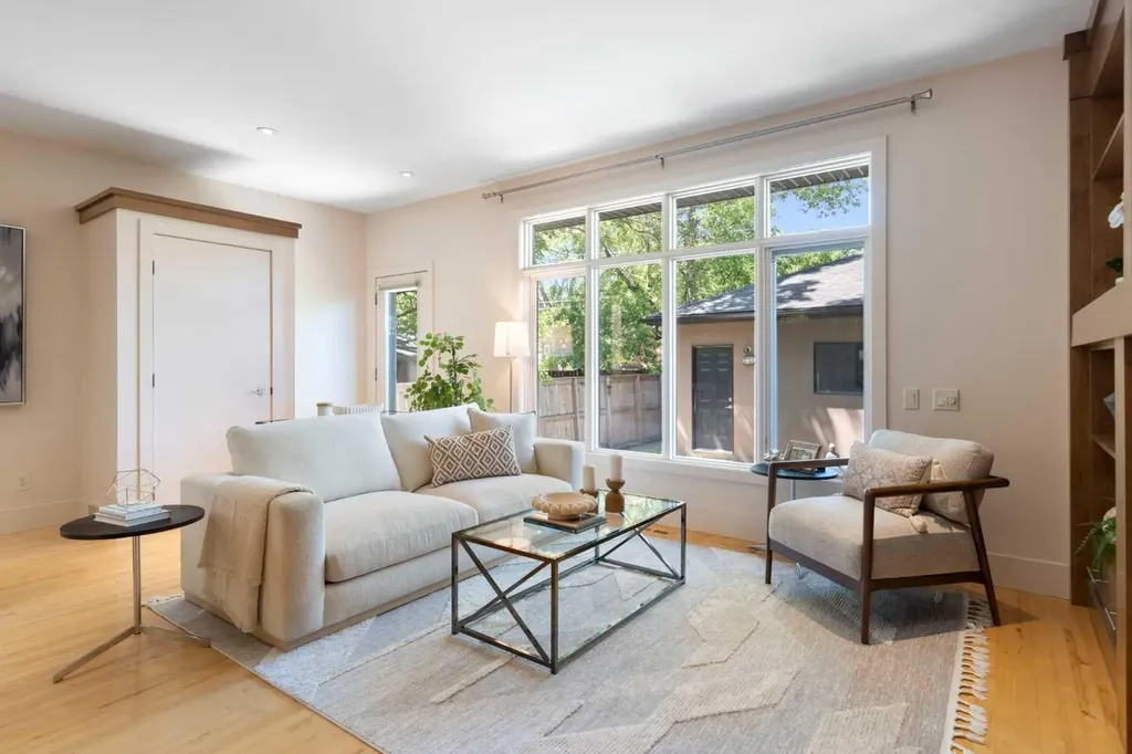 515 9 Street NE Calgary AB T2E 4K4
