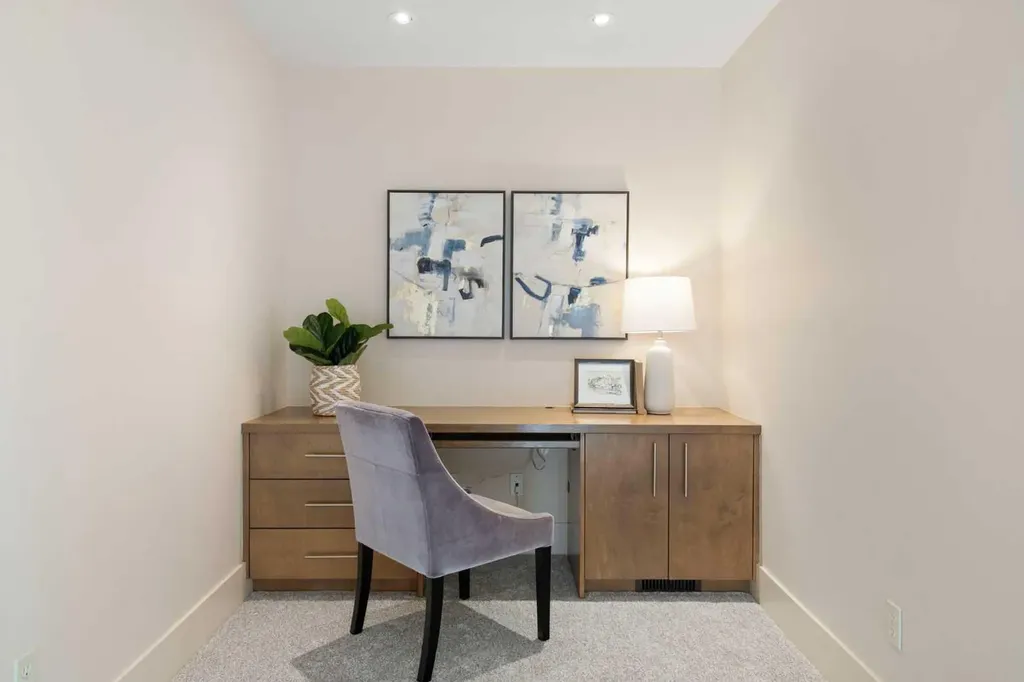 515 9 Street NE Calgary AB T2E 4K4