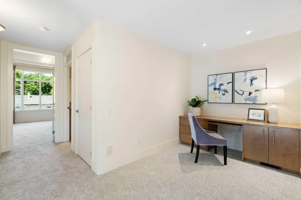 515 9 Street NE Calgary AB T2E 4K4