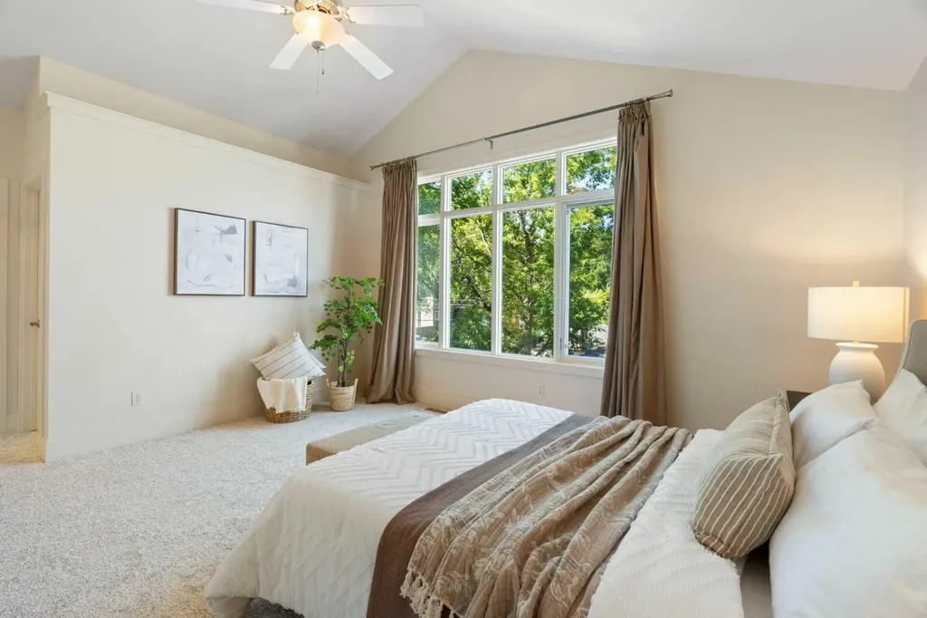 515 9 Street NE Calgary AB T2E 4K4