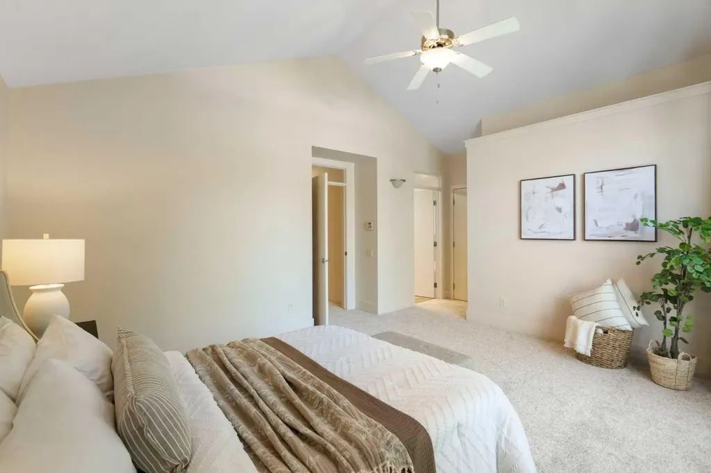 515 9 Street NE Calgary AB T2E 4K4