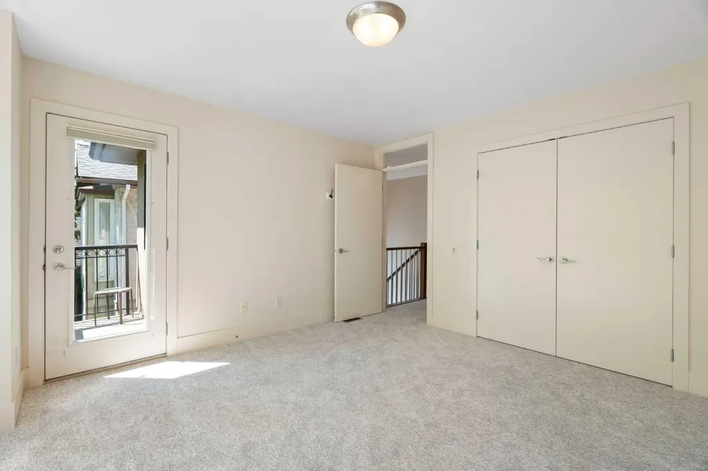 515 9 Street NE Calgary AB T2E 4K4