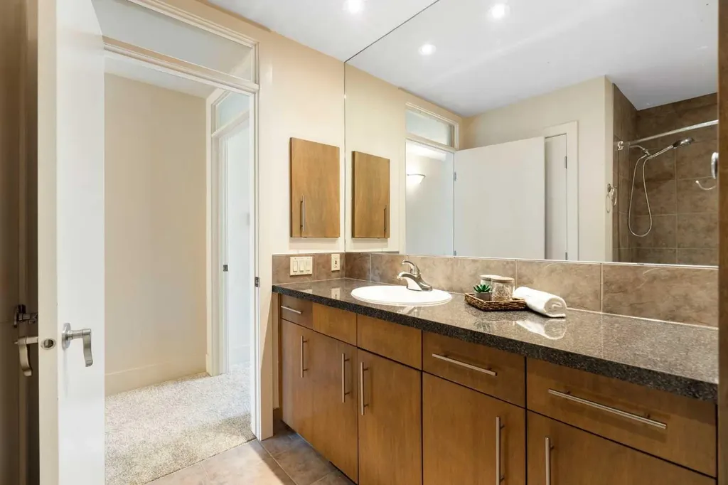515 9 Street NE Calgary AB T2E 4K4