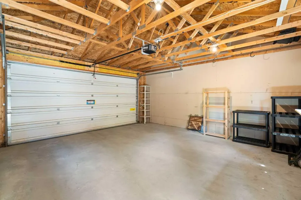 515 9 Street NE Calgary AB T2E 4K4