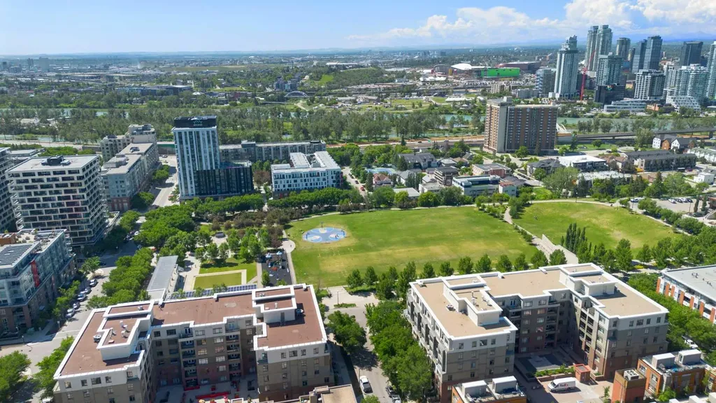 515 9 Street NE Calgary AB T2E 4K4