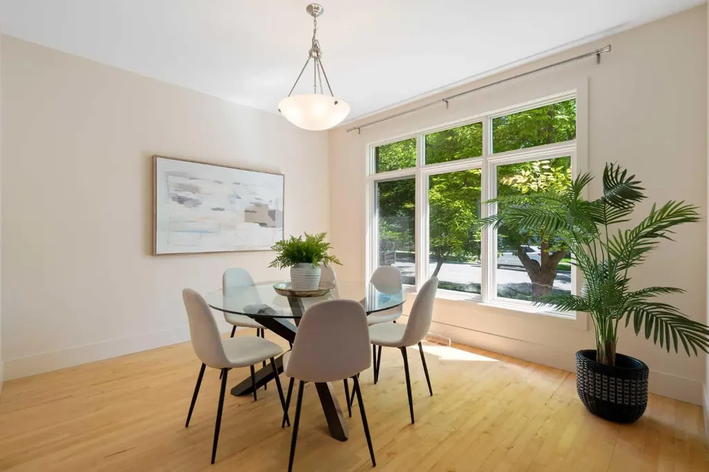 515 9 Street NE Calgary AB T2E 4K4