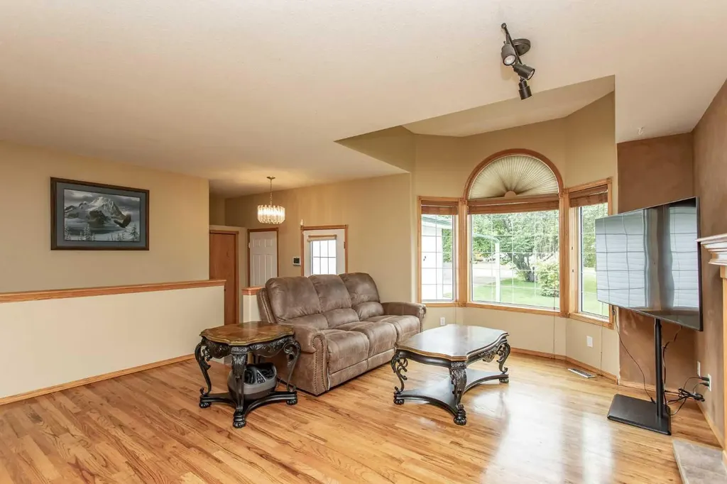 25, 41124 Range Road 282 Rural Lacombe County AB T4L 2N3