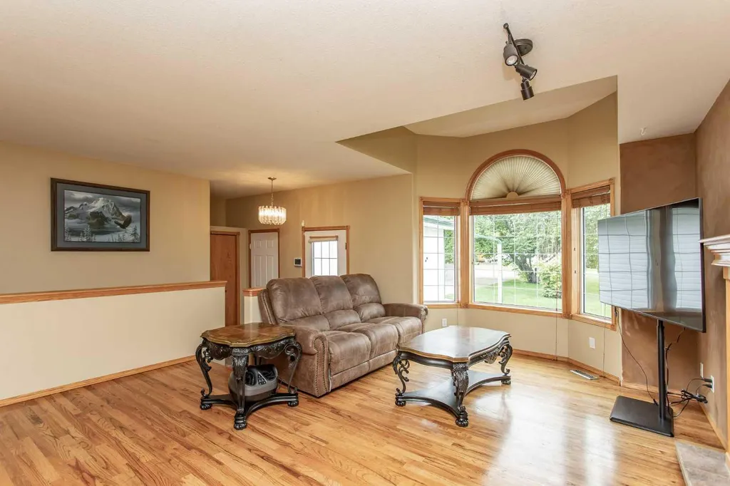 25, 41124 Range Road 282 Rural Lacombe County AB T4L 2N3