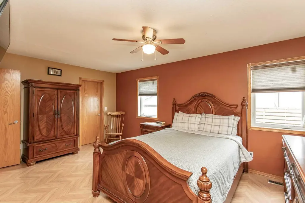 25, 41124 Range Road 282 Rural Lacombe County AB T4L 2N3