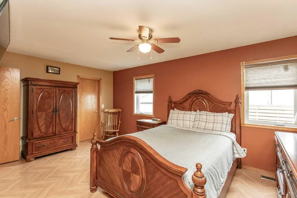 25, 41124 Range Road 282 Rural Lacombe County AB T4L 2N3