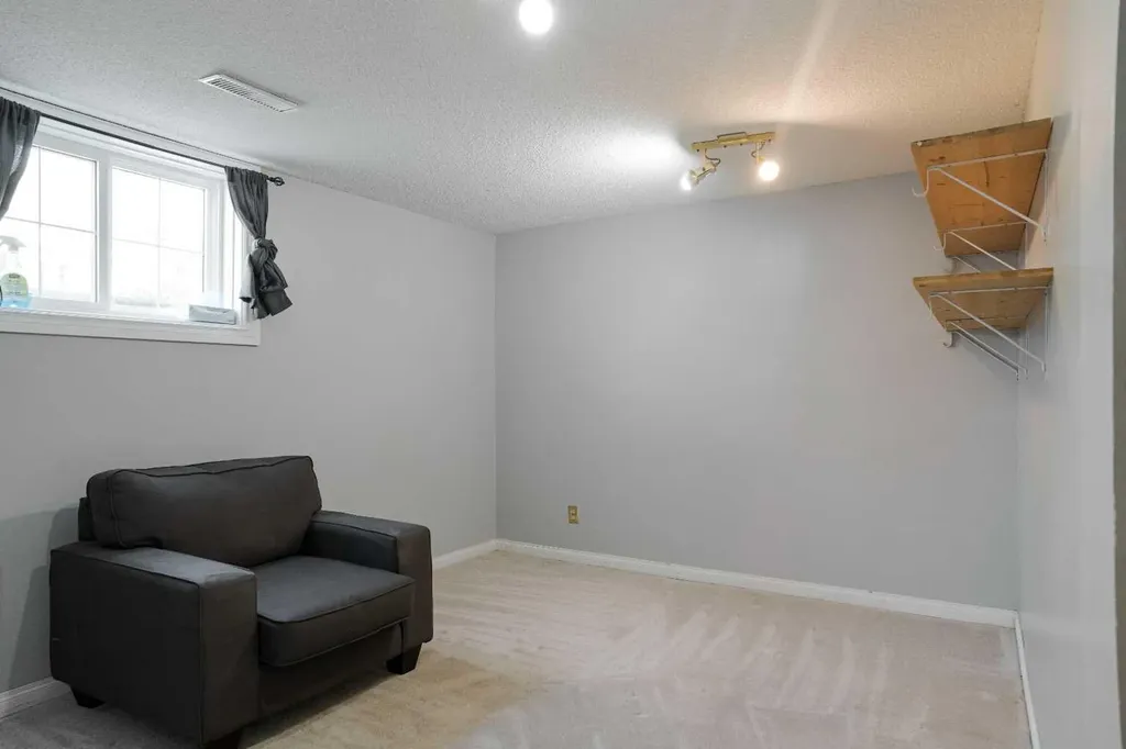 106 Cruickshank Road Fort Mcmurray AB T9K1K6