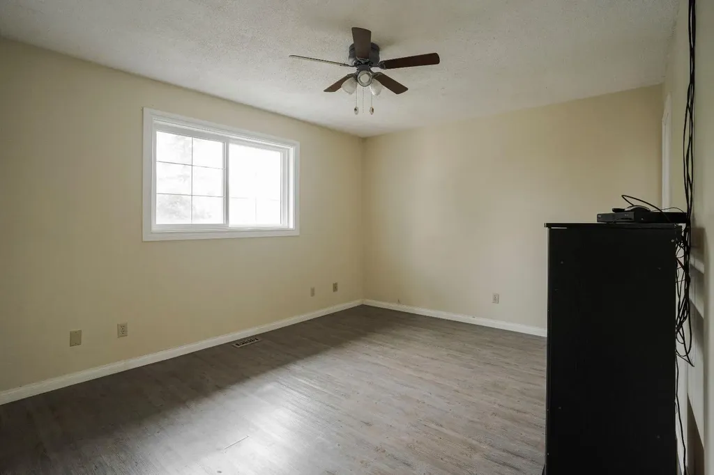 106 Cruickshank Road Fort Mcmurray AB T9K1K6