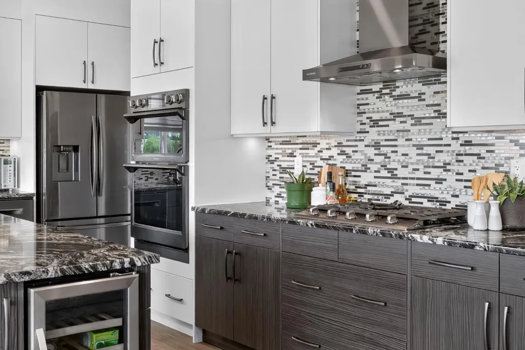32 Legacy Cove SE Calgary AB T2X0Y7