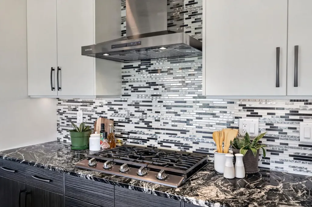 32 Legacy Cove SE Calgary AB T2X0Y7