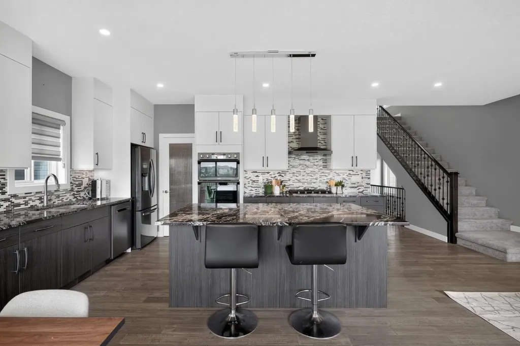 32 Legacy Cove SE Calgary AB T2X0Y7