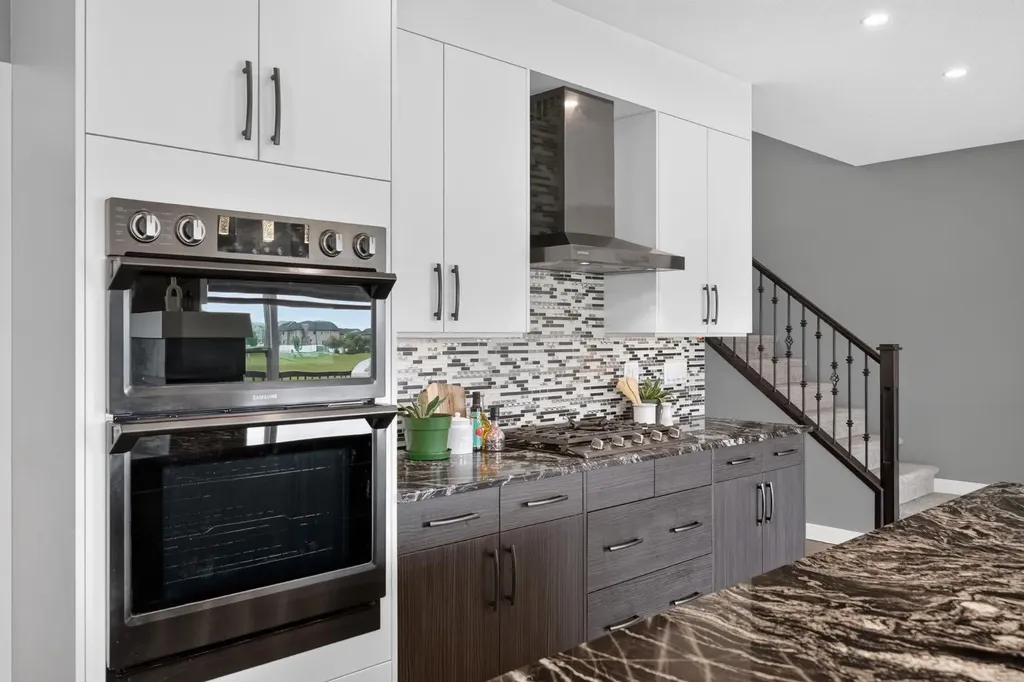 32 Legacy Cove SE Calgary AB T2X0Y7
